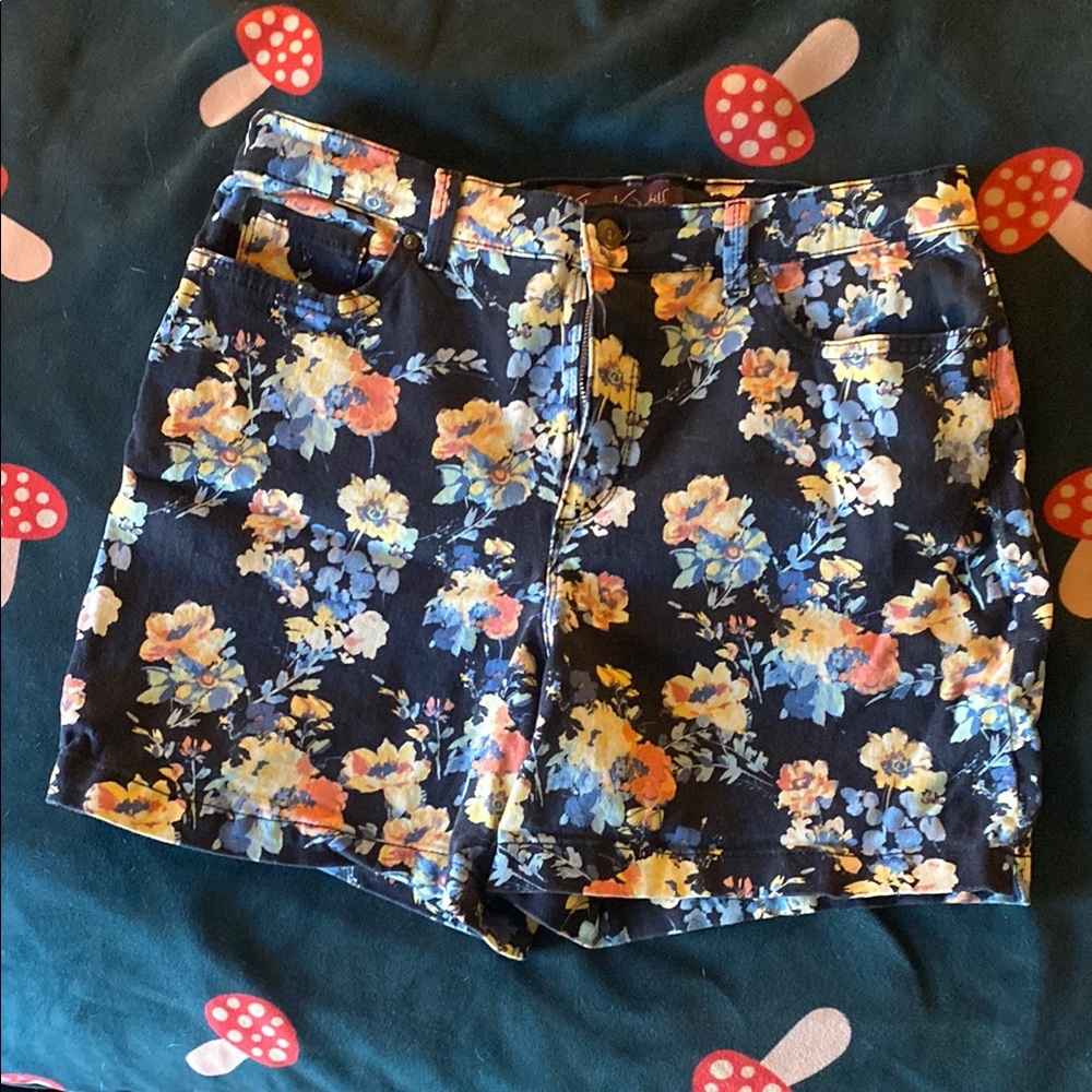 Floral Women's Shorts